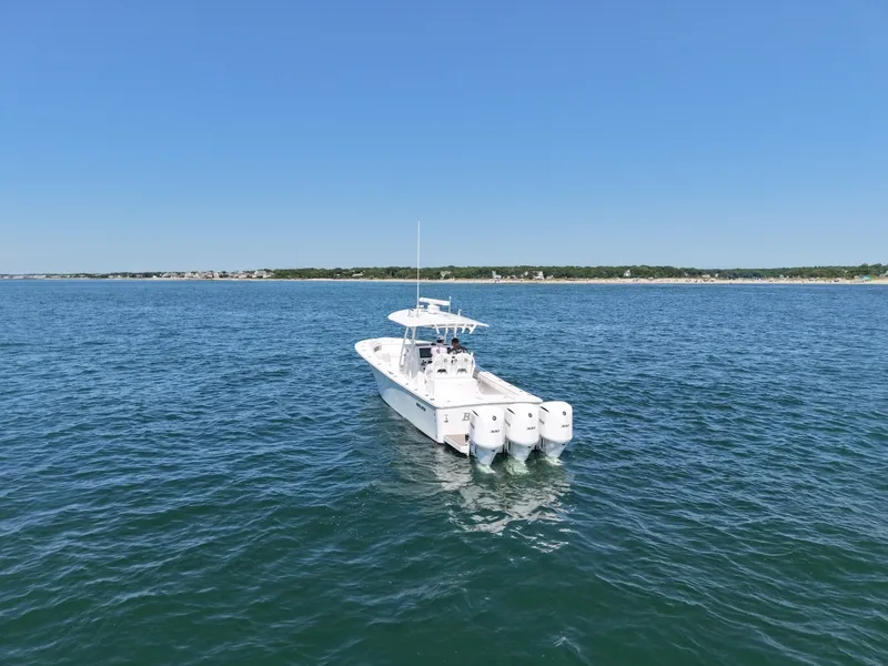 Slide: The Image of Regulator Marine 34CC 2016 - 7457327