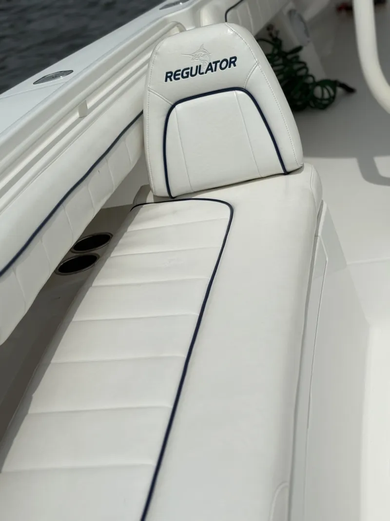 Slide: The Image of Regulator Marine 34CC 2016 - 7457086