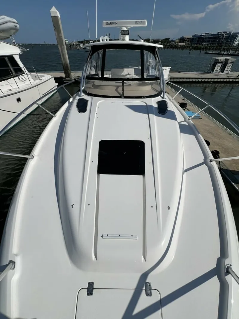 Slide: The Image of Intrepid 37 FINSURE - Exterior Bow 2007 Intrepid 37 FINSURE - 7657172