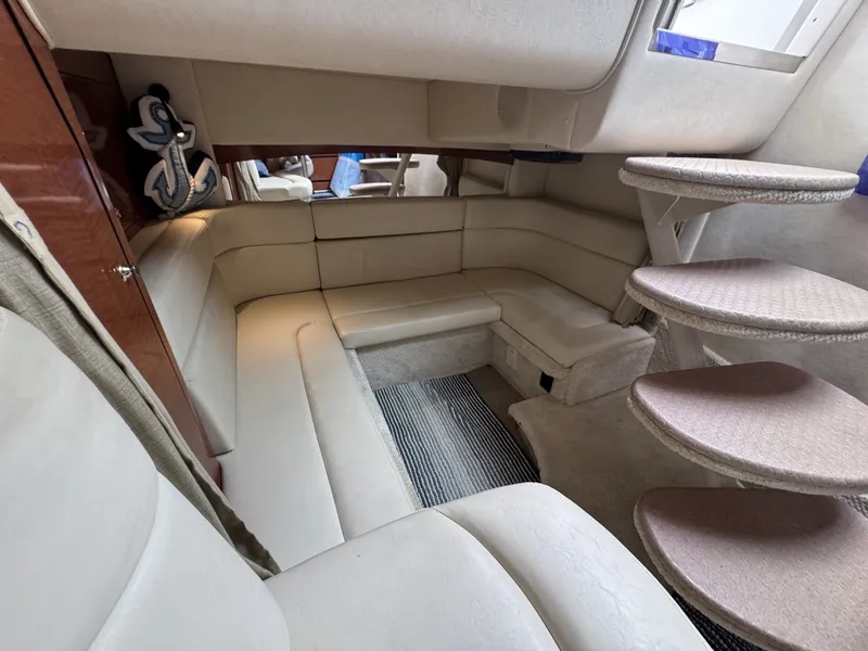 Slide: The Image of Sea Ray 320 Sundancer 2004 - 7457875