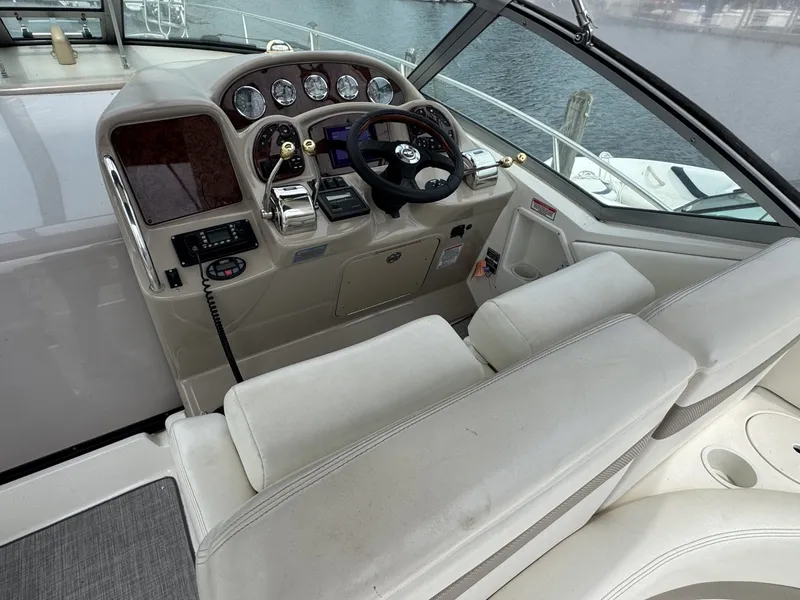 Slide: The Image of Sea Ray 320 Sundancer 2004 - 7457865
