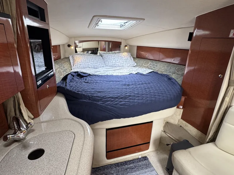 Slide: The Image of Sea Ray 320 Sundancer 2004 - 7457871