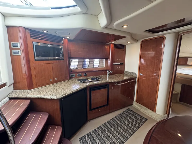 Slide: The Image of Sea Ray 40 Sundancer 2006 - 7457987