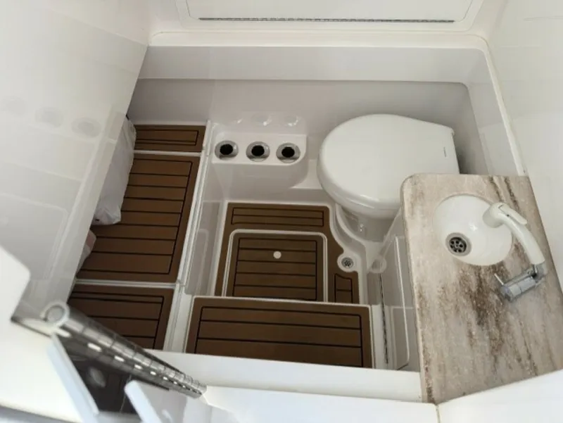 Slide: The Image of Valhalla Boatworks V-33 2021 - 7457963