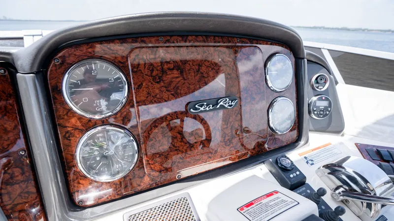 Slide: The Image of Sea Ray Sedan Bridge 2006 - 7458176