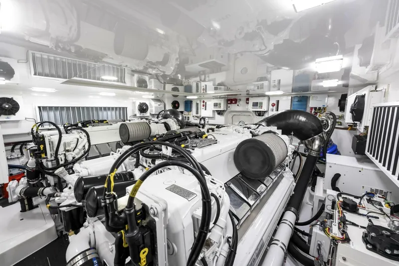 Slide: The Image of Viking 82 Enclosed Bridge 2026 - 7461311