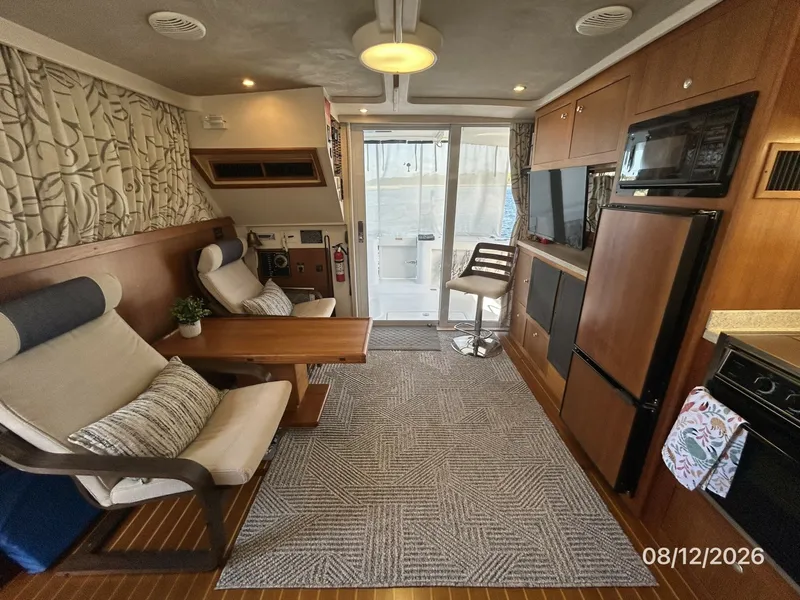 Slide: The Image of 39' Mainship salon aft - 7459948