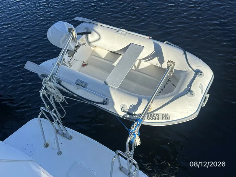 Slide: The Image of 39' Mainship tender - 7459963