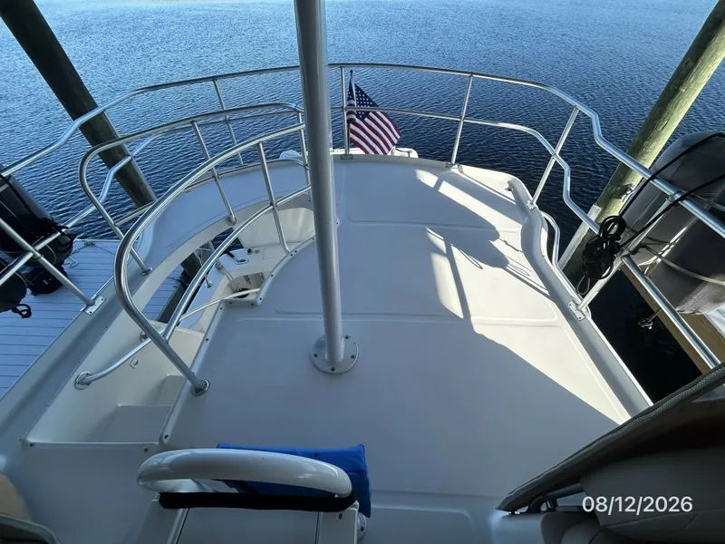 Slide: The Image of 39' Mainship sundeck aft - 7459958