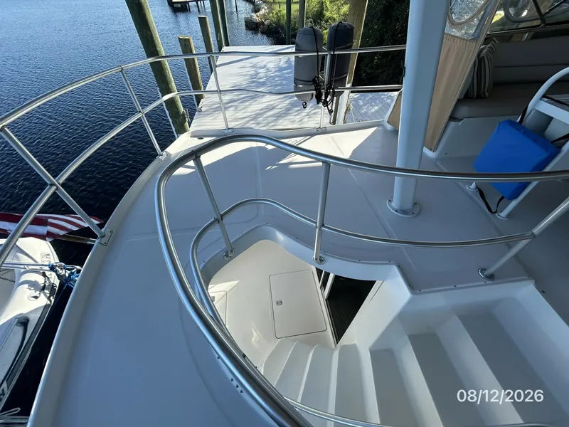 Slide: The Image of 39' Mainship sundeck port - 7459960