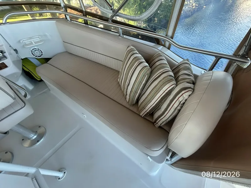 Slide: The Image of 39' Mainship flybridge starboard seating - 7459918