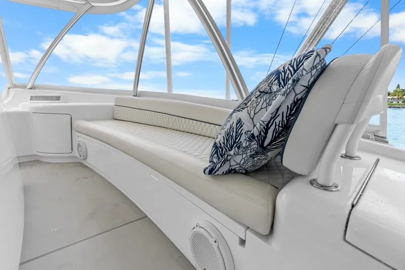 Slide: The Image of Viking 72 Convertible 2024 - 7821432