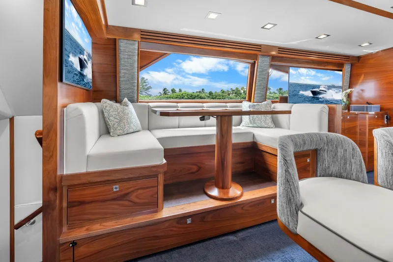 Slide: The Image of Viking 72 Convertible 2024 - 7821498