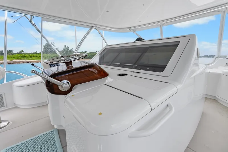 Slide: The Image of Viking 72 Convertible 2024 - 7821426