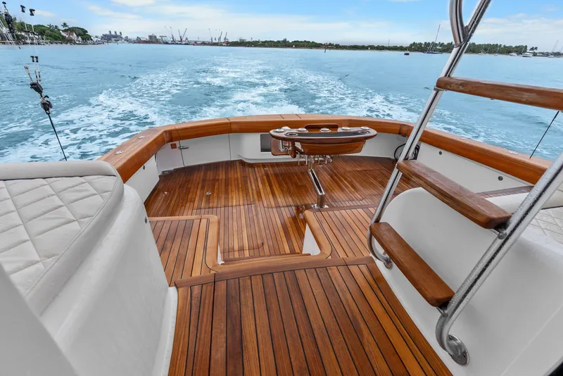 Slide: The Image of Viking 72 Convertible 2024 - 7821347