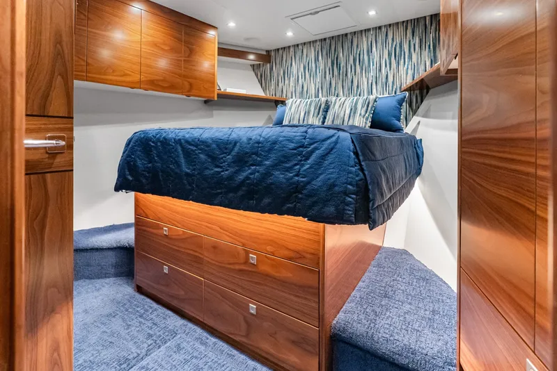 Slide: The Image of Viking 72 Convertible 2024 - 7821479