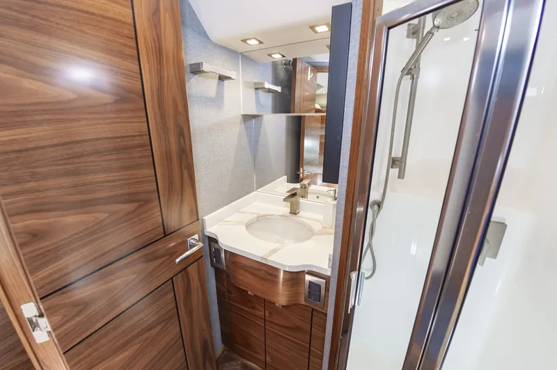 Slide: The Image of Viking 72 Convertible 2024 - 7461671