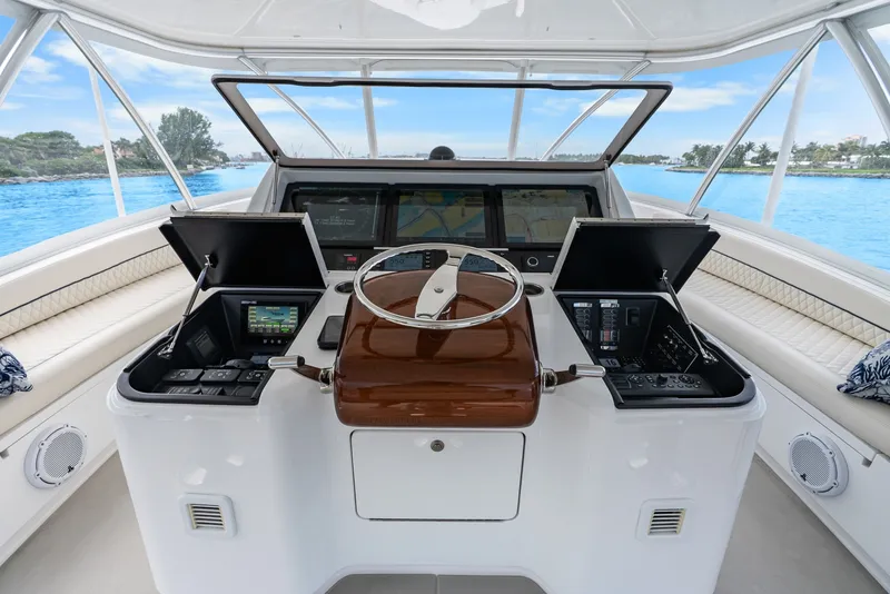Slide: The Image of Viking 72 Convertible 2024 - 7821435