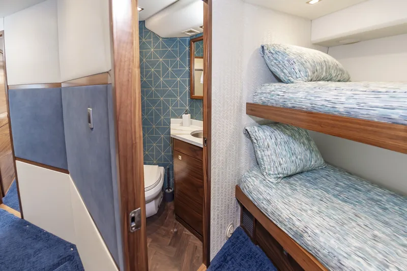 Slide: The Image of Viking 72 Convertible 2024 - 7461647