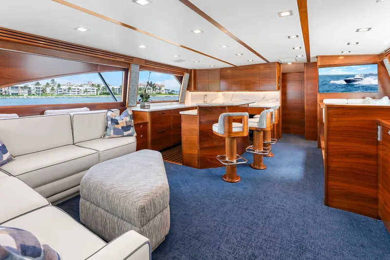 Slide: The Image of Viking 72 Convertible 2024 - 7821450