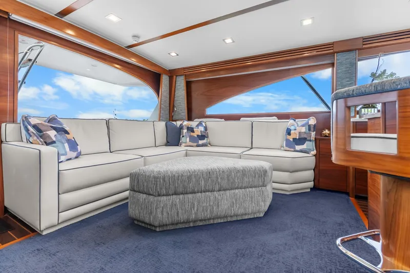 Slide: The Image of Viking 72 Convertible 2024 - 7821497