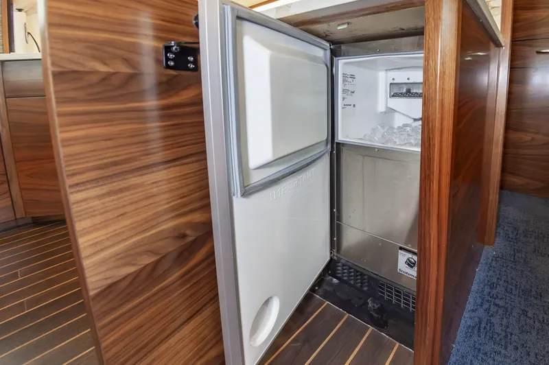 Slide: The Image of Viking 72 Convertible 2024 - 7461624