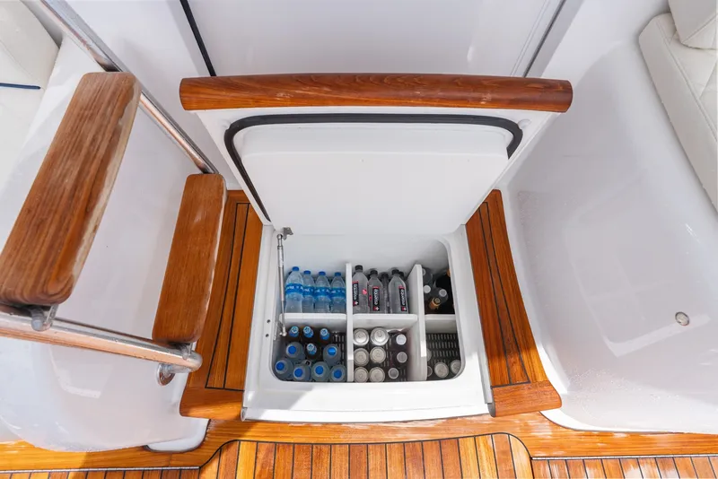 Slide: The Image of Viking 72 Convertible 2024 - 7821424