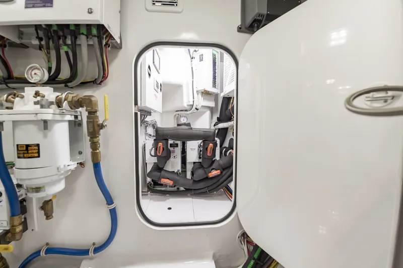 Slide: The Image of Viking 72 Convertible 2024 - 7461707