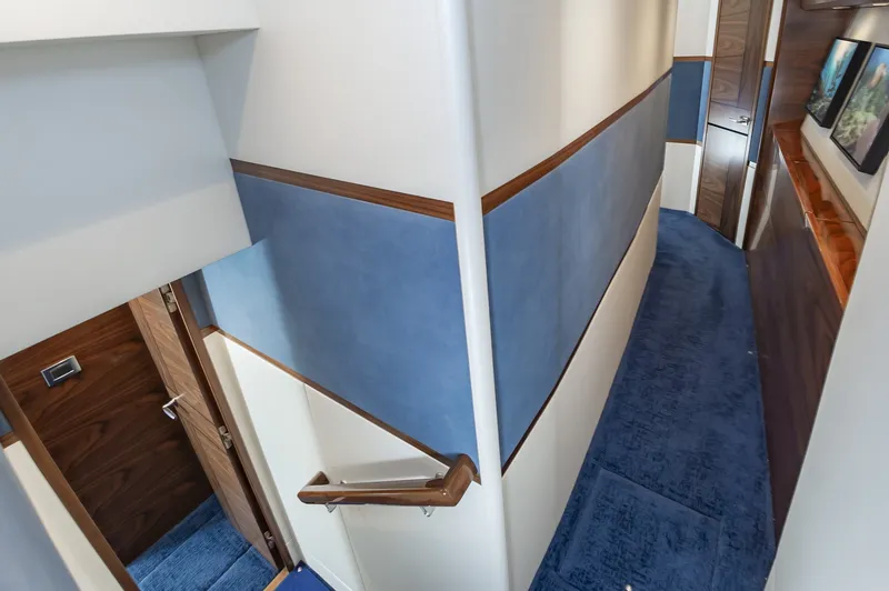 Slide: The Image of Viking 72 Convertible 2024 - 7461662