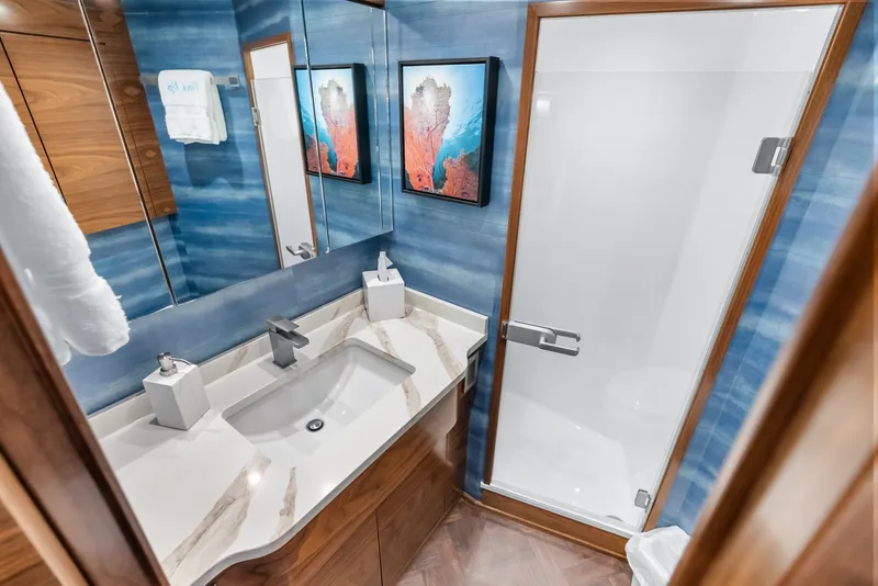 Slide: The Image of Viking 72 Convertible 2024 - 7821463