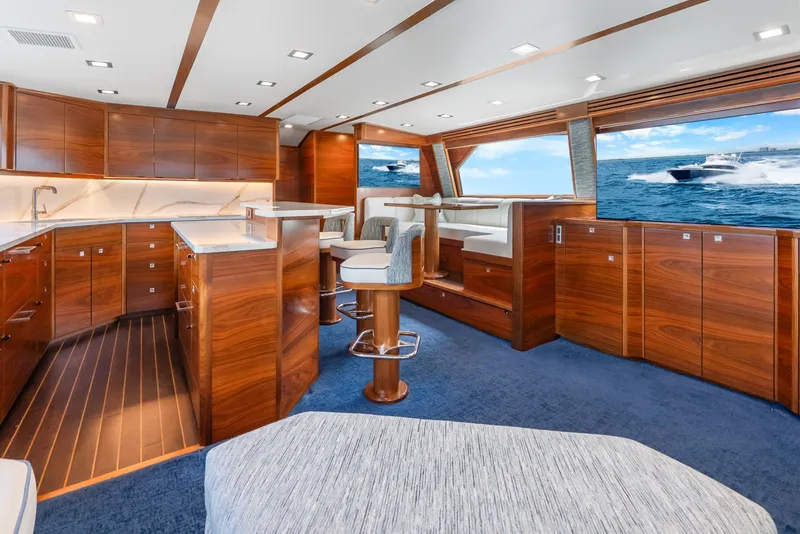 Slide: The Image of Viking 72 Convertible 2024 - 7821451