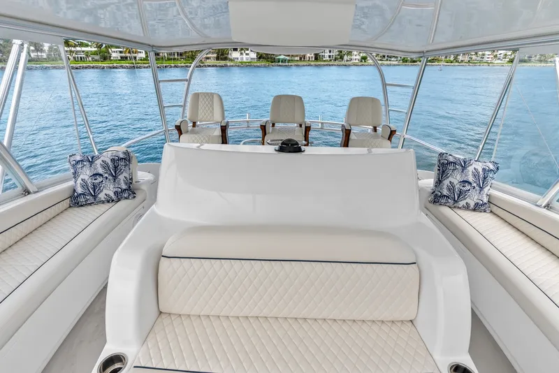 Slide: The Image of Viking 72 Convertible 2024 - 7821442