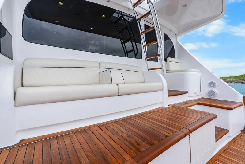 Slide: The Image of Viking 72 Convertible 2024 - 7821350