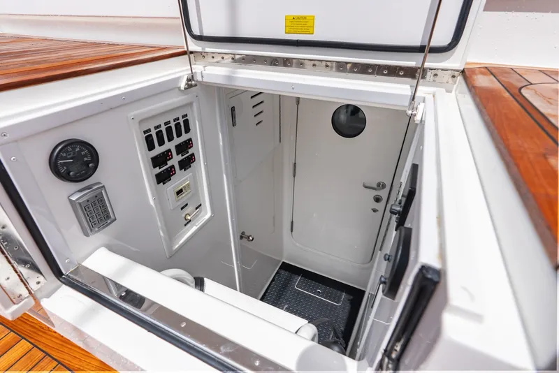 Slide: The Image of Viking 72 Convertible 2024 - 7821418