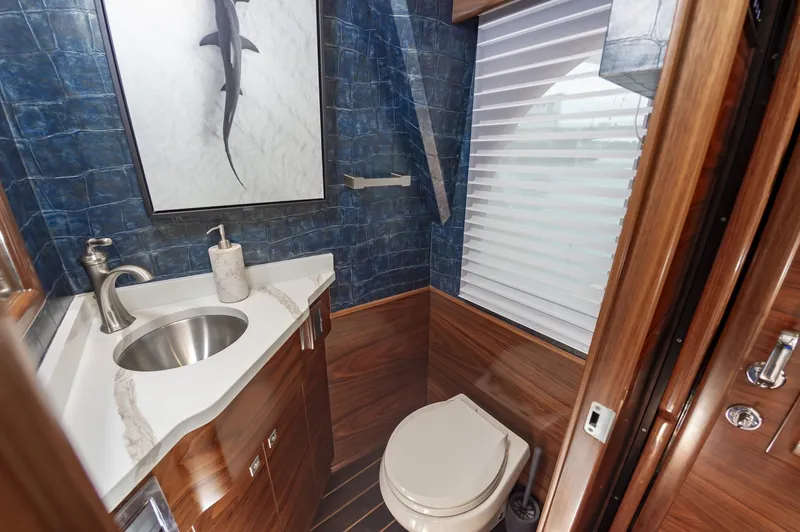 Slide: The Image of Viking 72 Convertible 2024 - 7461619