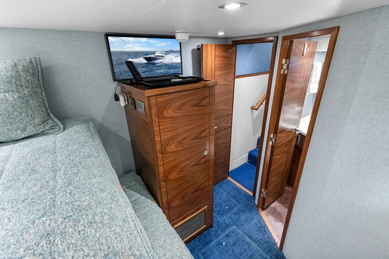 Slide: The Image of Viking 72 Convertible 2024 - 7821493