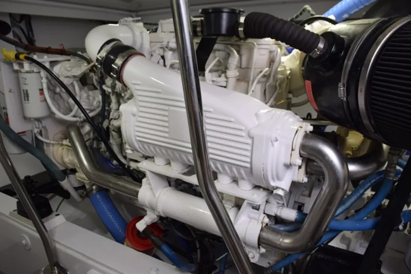 Slide: The Image of Starboard Side 600hp Cummins QSC - 7464450