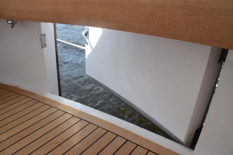Slide: The Image of Transom Door - 7464445