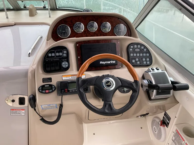 Slide: The Image of Sea Ray 300 Sun Dancer 2004 - 7465814