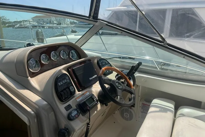 Slide: The Image of Sea Ray 300 Sun Dancer 2004 - 7465824