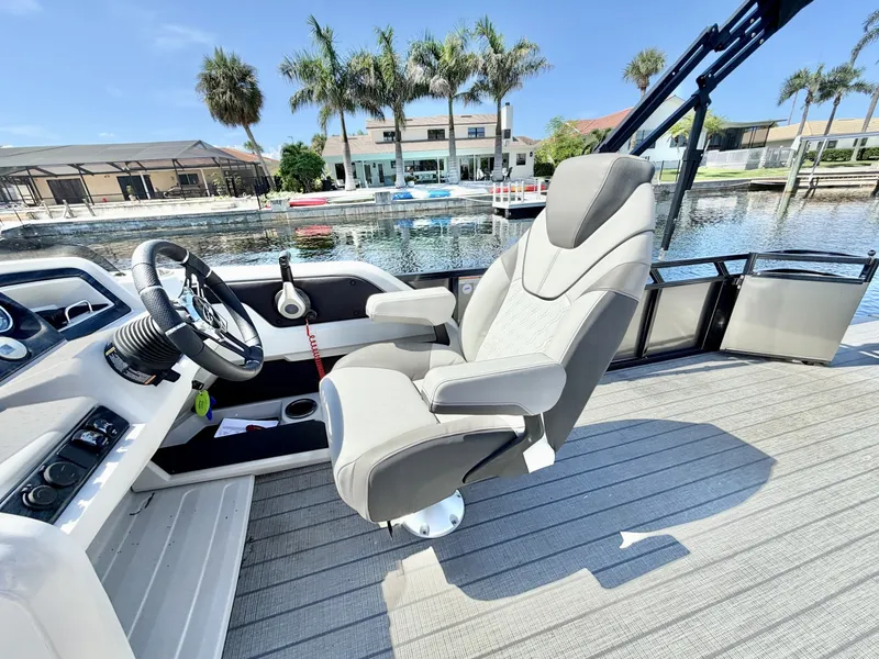 Slide: The Image of Avalon 23 2023 - 7464322