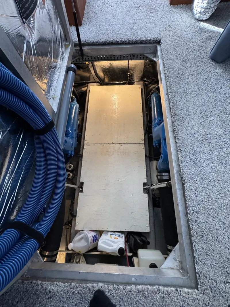 Slide: The Image of Carver Yachts 3608 Aft Cabin Motor Yacht 1991 - 7532702