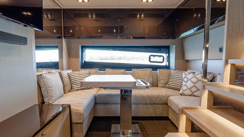 Slide: The Image of Azimut Atlantis 51 2019 - 7464610