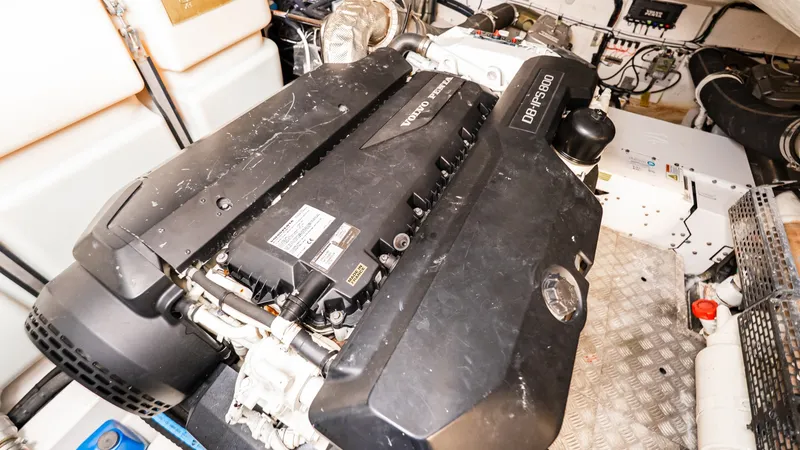 Slide: The Image of Azimut Atlantis 51 2019 - 7464661