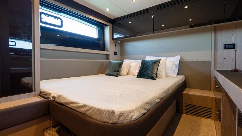 Slide: The Image of Azimut Atlantis 51 2019 - 7464604