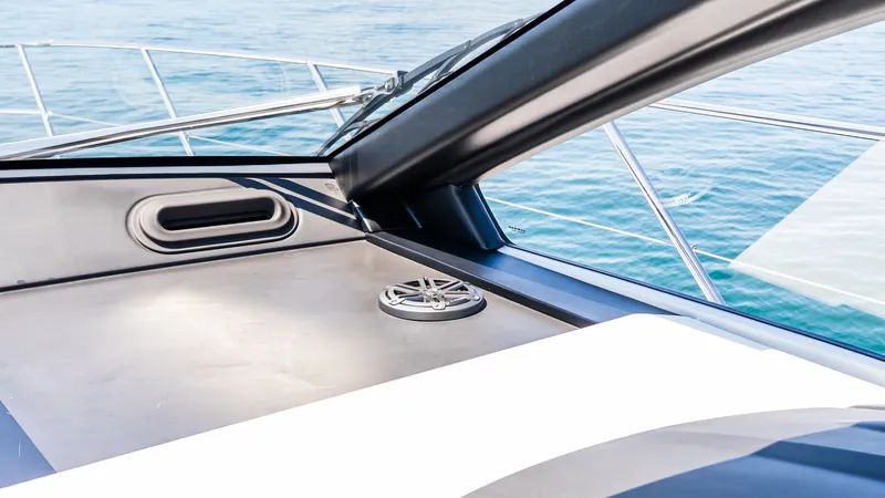 Slide: The Image of Azimut Atlantis 51 2019 - 7464658