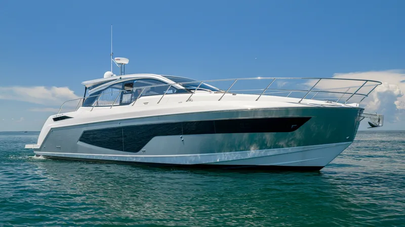 The Image of Azimut Atlantis 51 2019 - 7464597