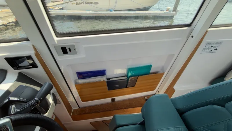 Slide: The Image of Axopar 28 Cabin 2023 - 7464979