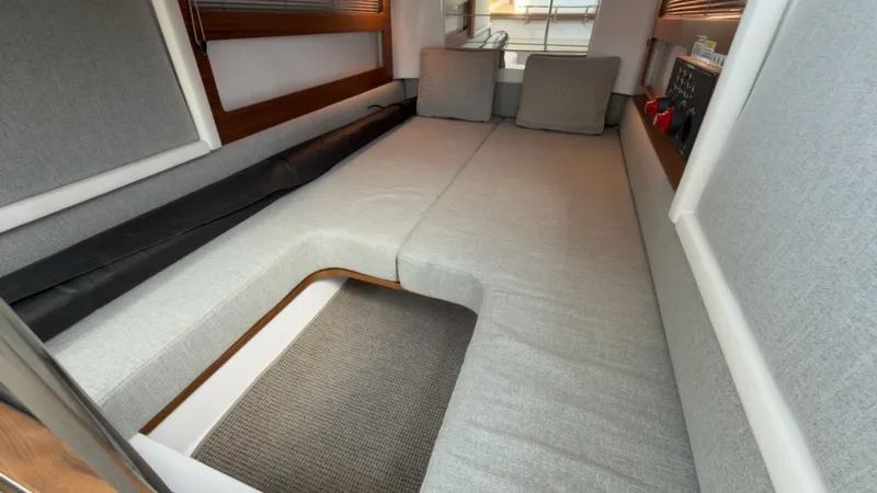 Slide: The Image of Axopar 28 Cabin 2023 - 7464993