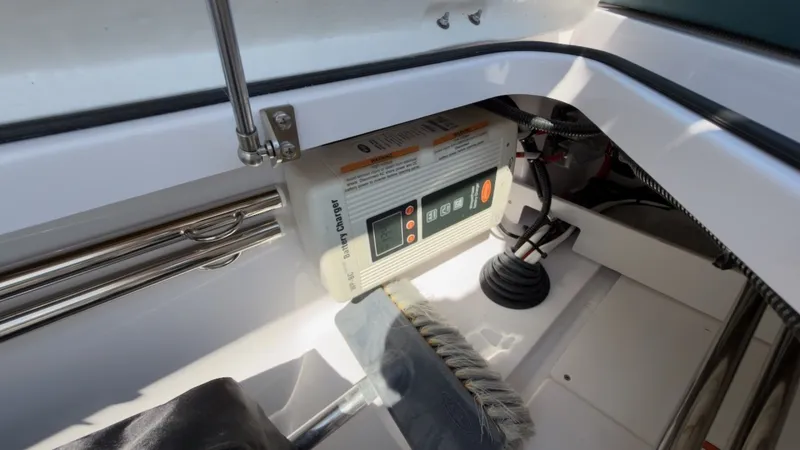 Slide: The Image of Axopar 28 Cabin 2023 - 7464968